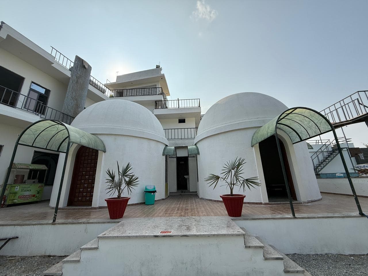 Palm Villa dome cottages entrance